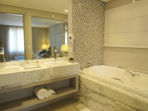 Nadai Confort Hotel - Banheiro