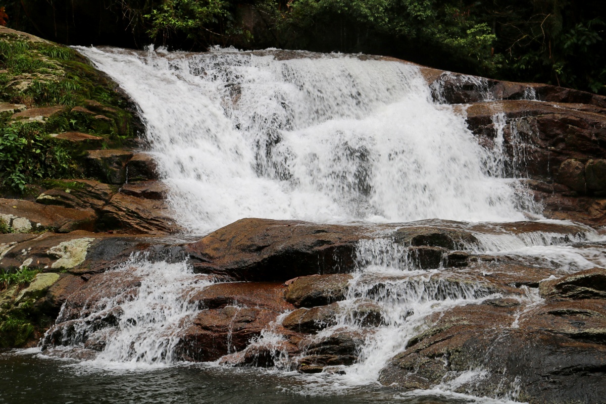 Cachoeira-da-Pedra-Branca - VIVINAVIAGEM