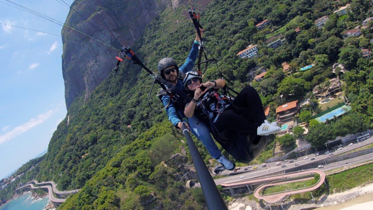 Voo de parapente no Rio de Janeiro - Vivi na Viagem